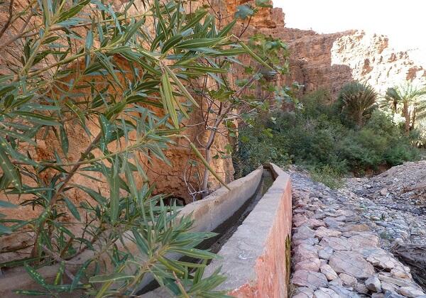 Canaux d'irrigation aux Gorges d'Aït Mansour 