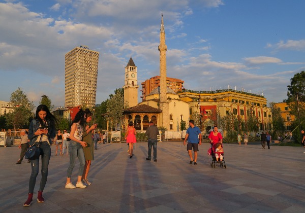 Place Skanderberg Tirana - Tourisme solidaire