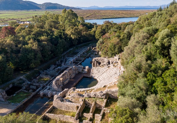 Théâtre romain à Butrint - Tourisme équitable