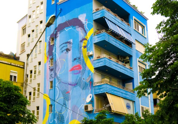 Street Art sur un immeuble - TDS Voyage