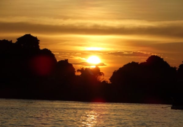 Coucher de soleil rivière Stung Sen Cambodge - TDS Voyage