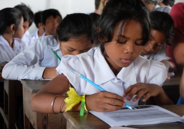 Visite d'une école au Cambodge - TDS Voyage