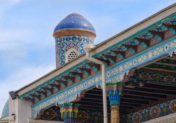 Mosaïque multicolore à Kokand