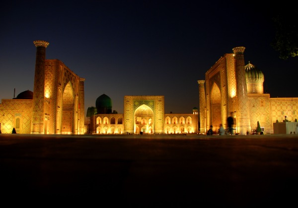 Place du Registan à Samarkand