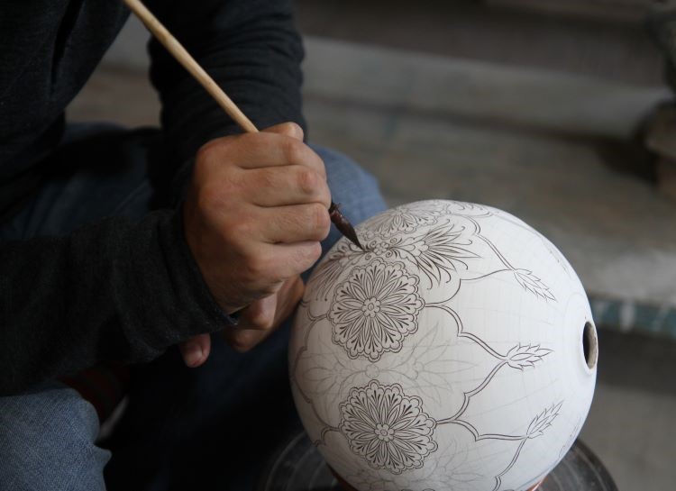 Peinture sur céramique artisanat Ouzbékistan
