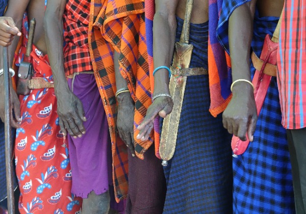 Tanzanie - Vêtements Massaï -  Tourisme équitable