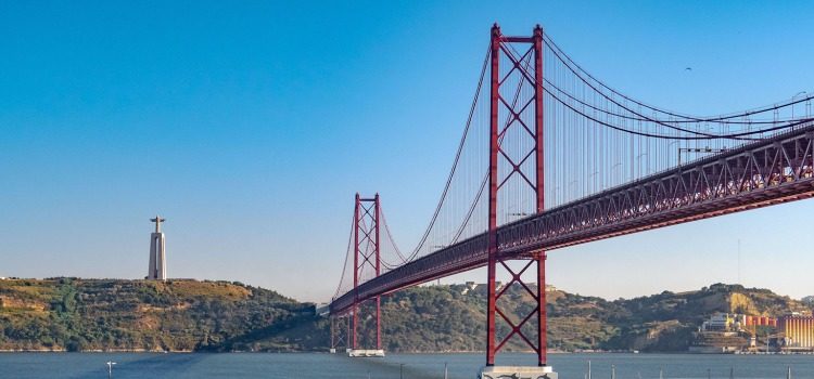 Pont à Lisbonne