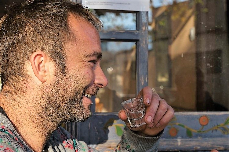 Raki dans un kafenio