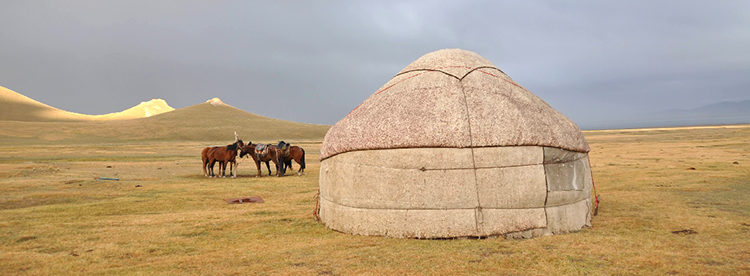 TDS Voyage - dormir sous yourte au Kirghizistan