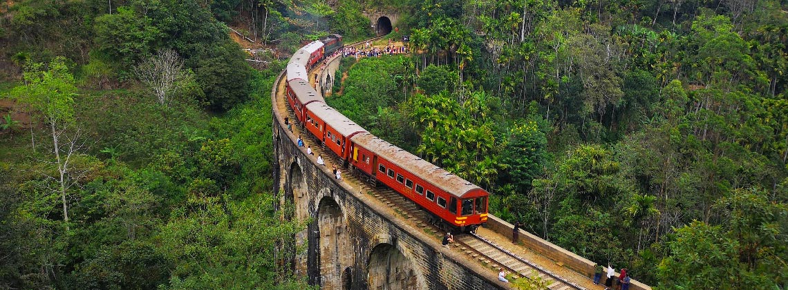 Train sur le pont - Voyage solidaire Sri Lanka