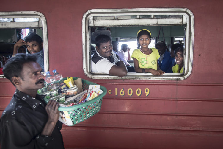 TDS-Voyage-Sri-Lanka-Train-Famille