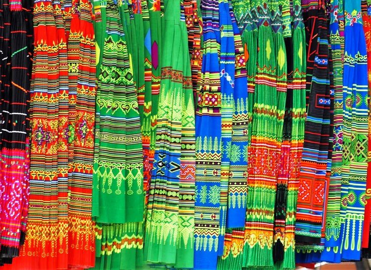 TDS Voyage Vietnam vêtements broderies ethniques