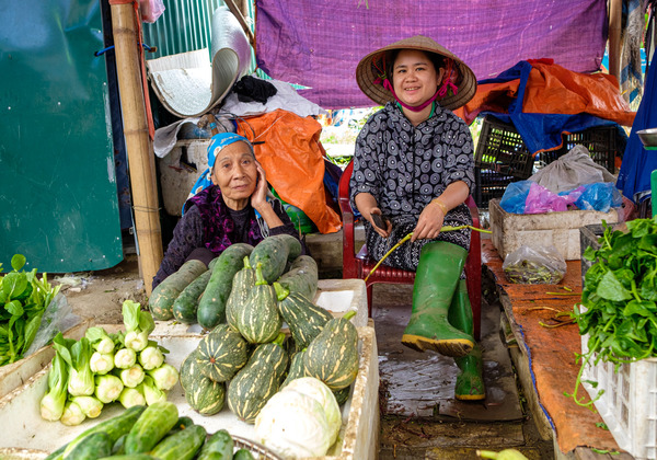 Femmes vietnamiennes au marché