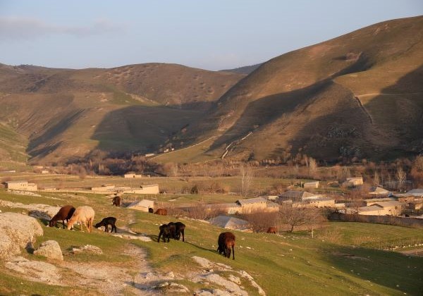 Voyage solidaire en Ouzbékistan - Village d'éleveurs en moyenne montagne